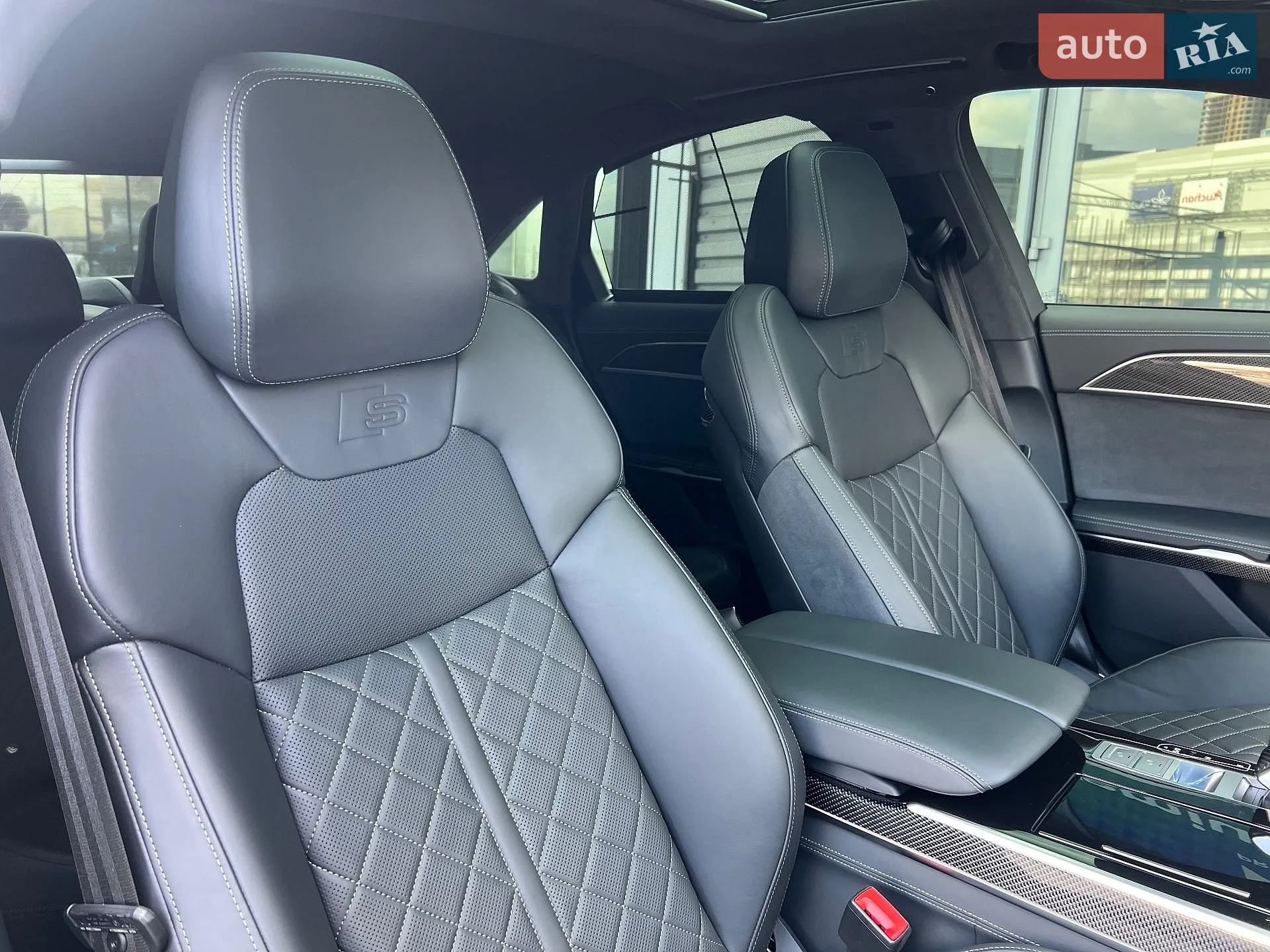 2022 Audi S8 - мініатюра 31
