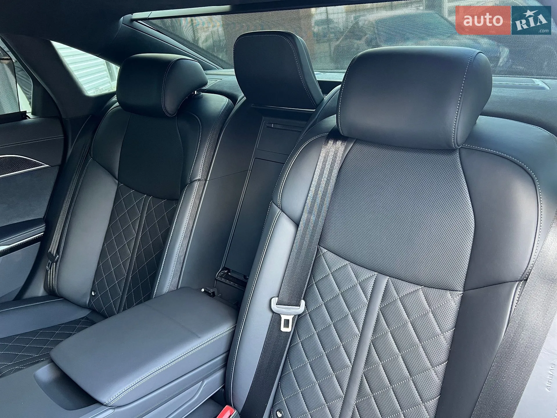 2022 Audi S8 - мініатюра 25