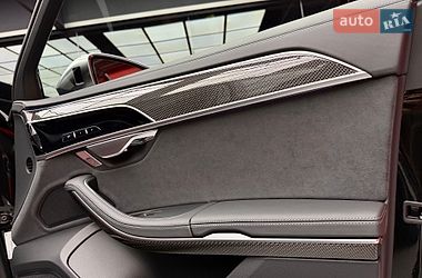 Седан Audi S8 2026 в Киеве