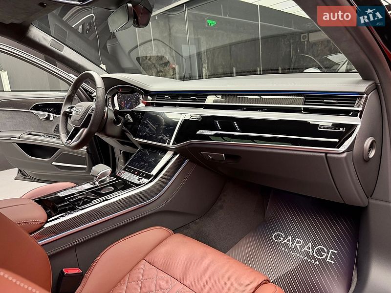 Седан Audi S8 2026 в Киеве