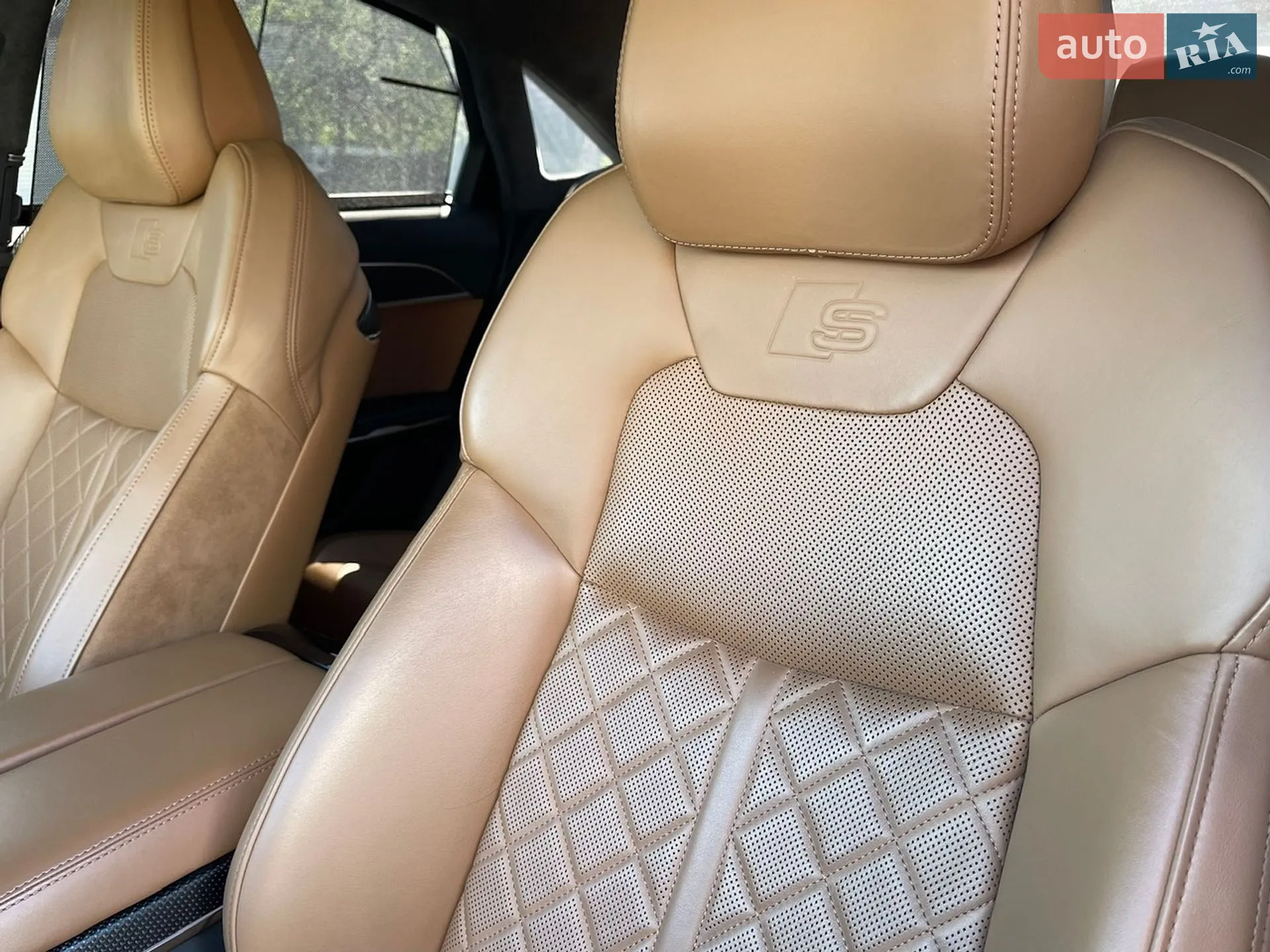 2021 Audi S8 - мініатюра 31