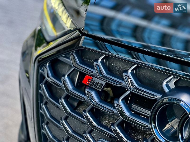 Седан Audi S8 2023 в Днепре