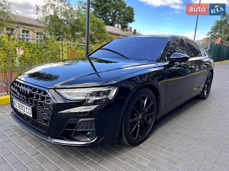 Седан Audi S8 2023 в Днепре