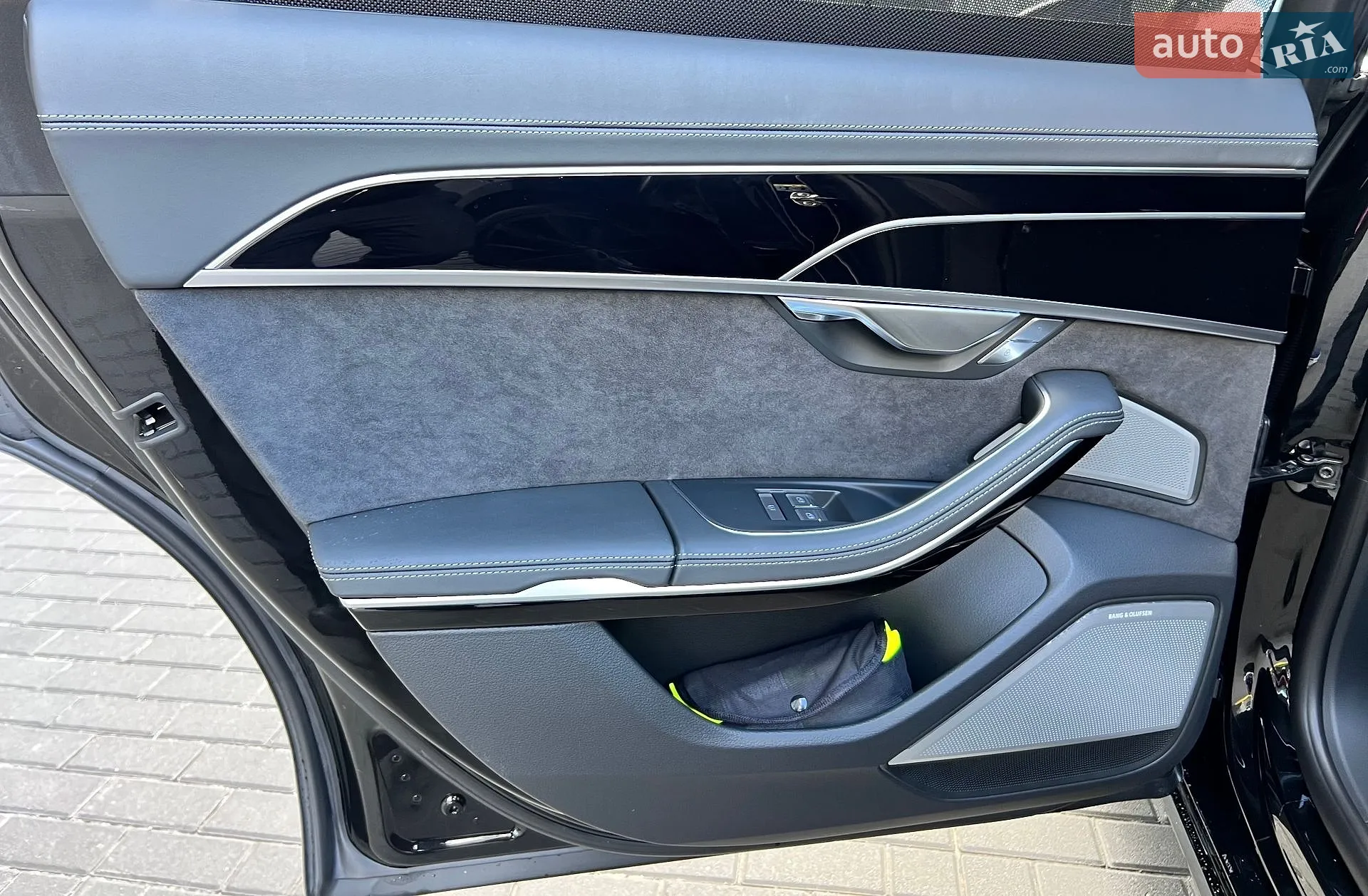 2023 Audi S8 - мініатюра 22