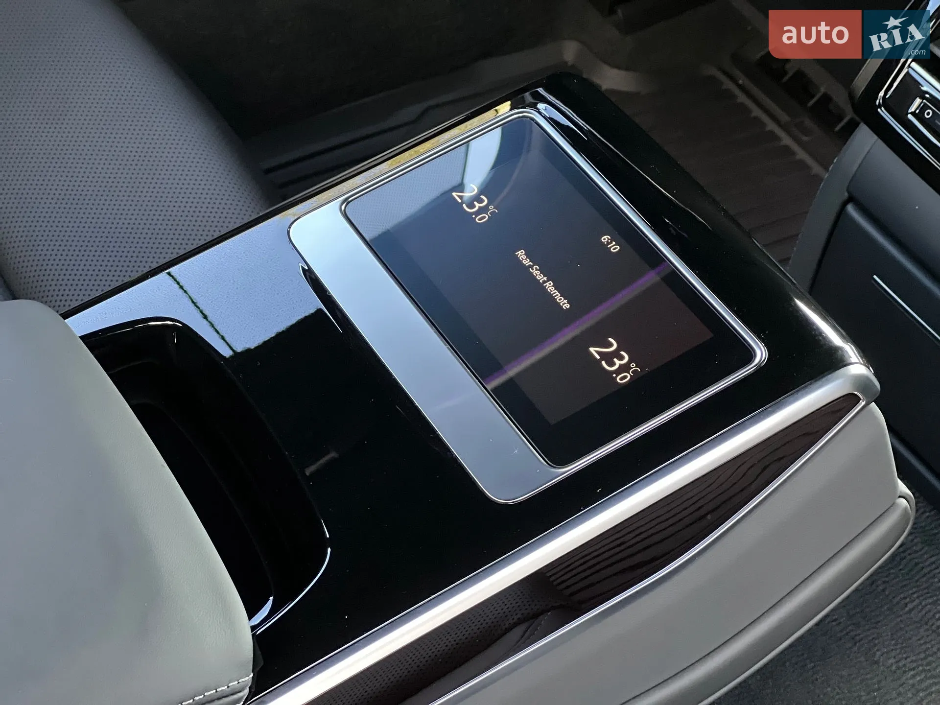 2023 Audi S8 - мініатюра 31