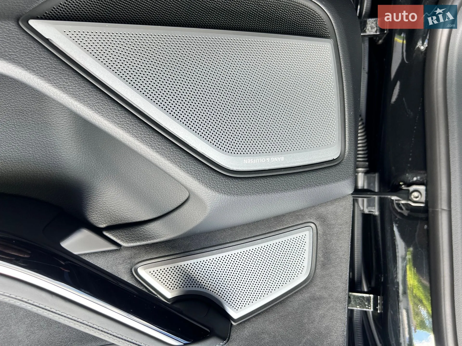 2023 Audi S8 - мініатюра 33