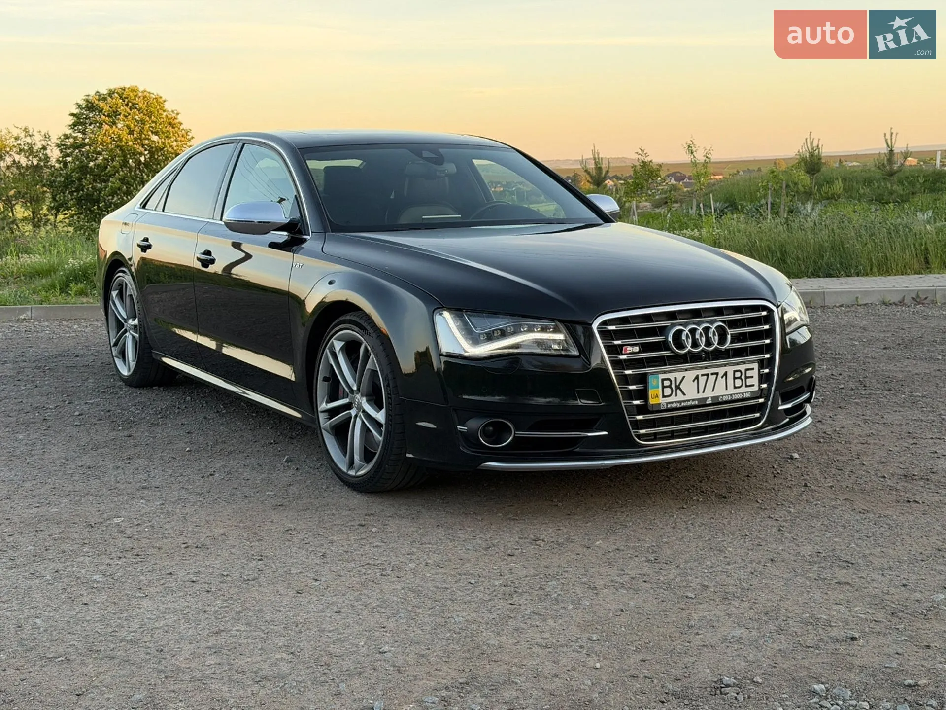 2013 Audi S8 - мініатюра 3