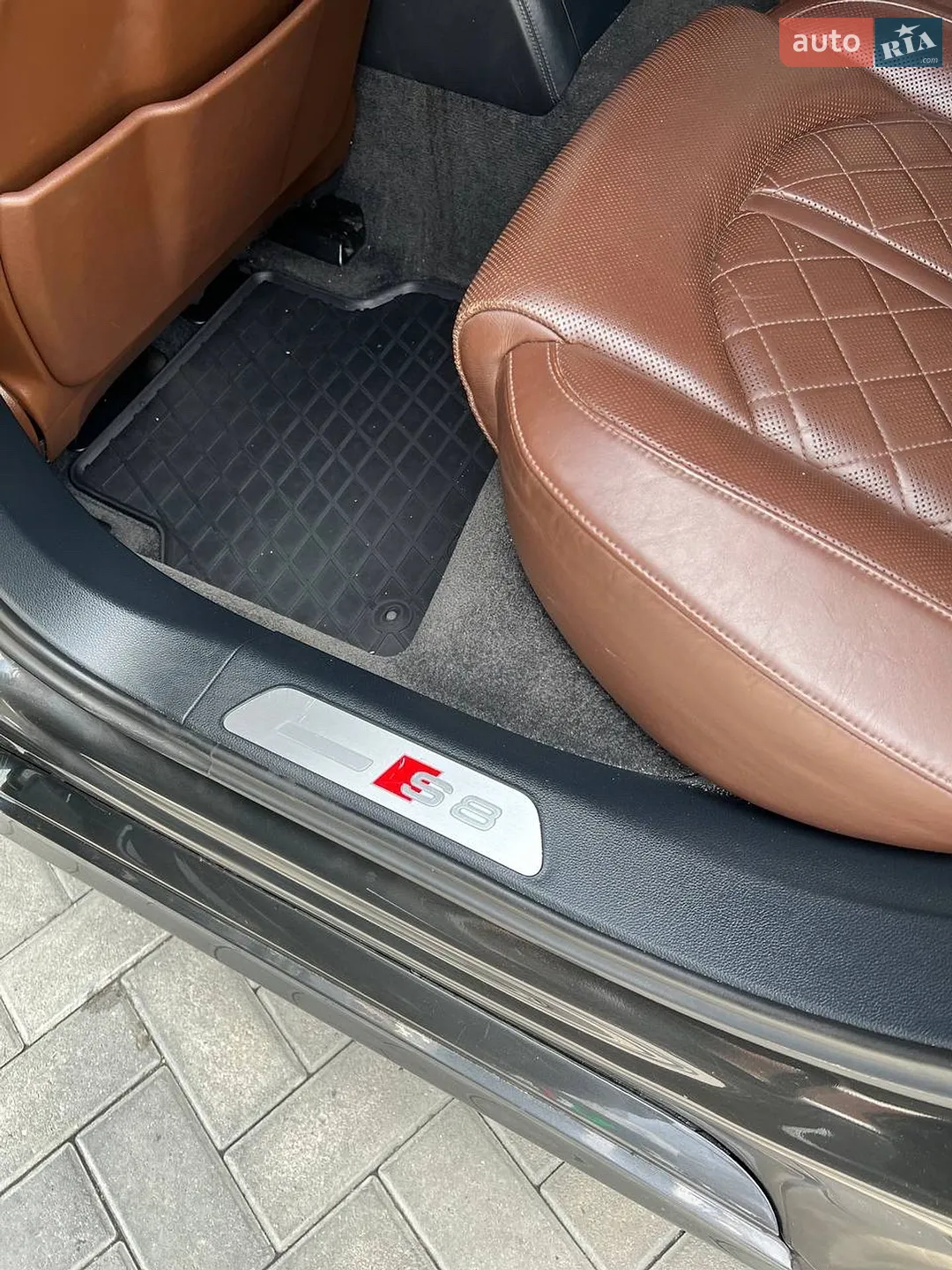 2013 Audi S8 - мініатюра 26