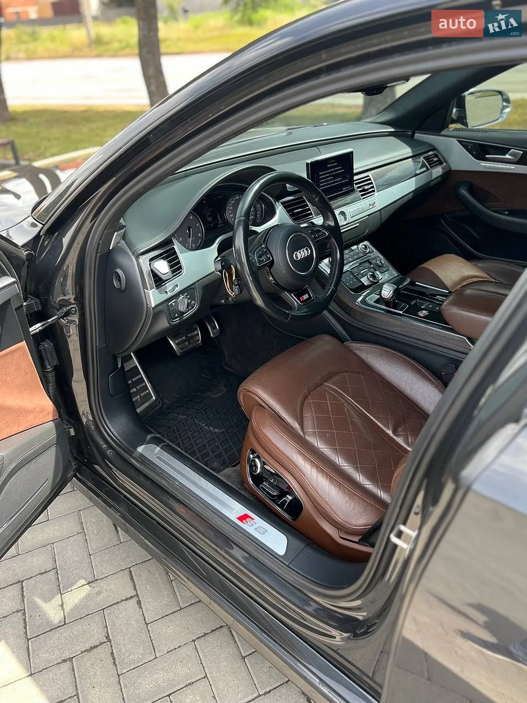 2013 Audi S8 - мініатюра 29