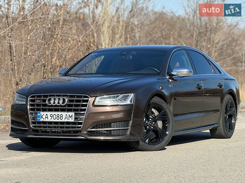 Седан Audi S8 2013 в Киеве