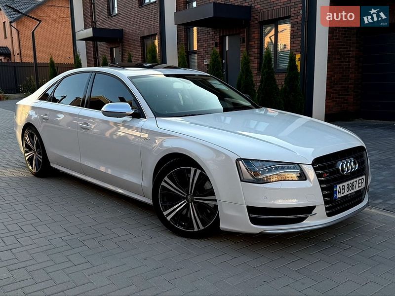 Audi S8 2014