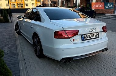Седан Audi S8 2014 в Вінниці