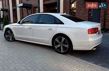 Седан Audi S8 2014 в Вінниці