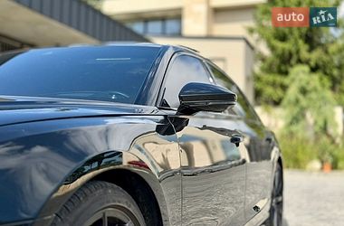 Седан Audi S8 2024 в Львове