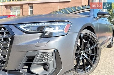 Седан Audi S8 2023 в Києві