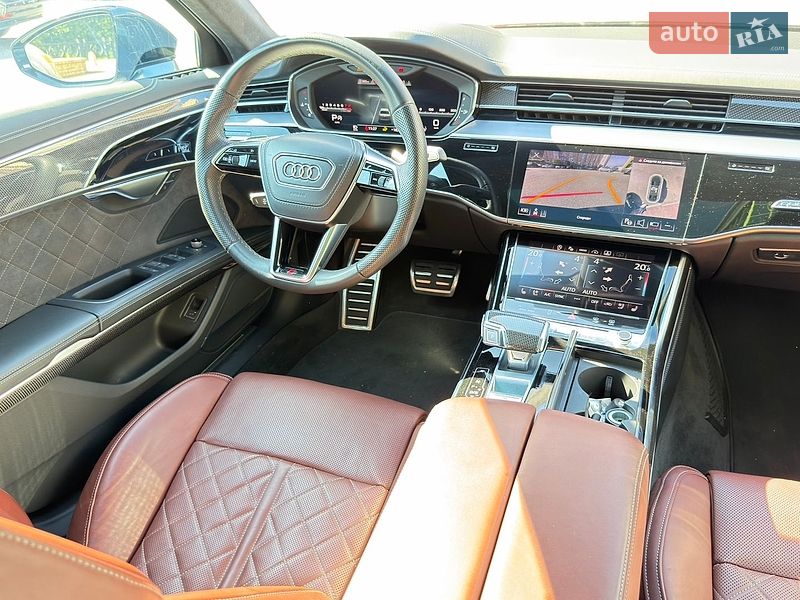 Седан Audi S8 2023 в Києві