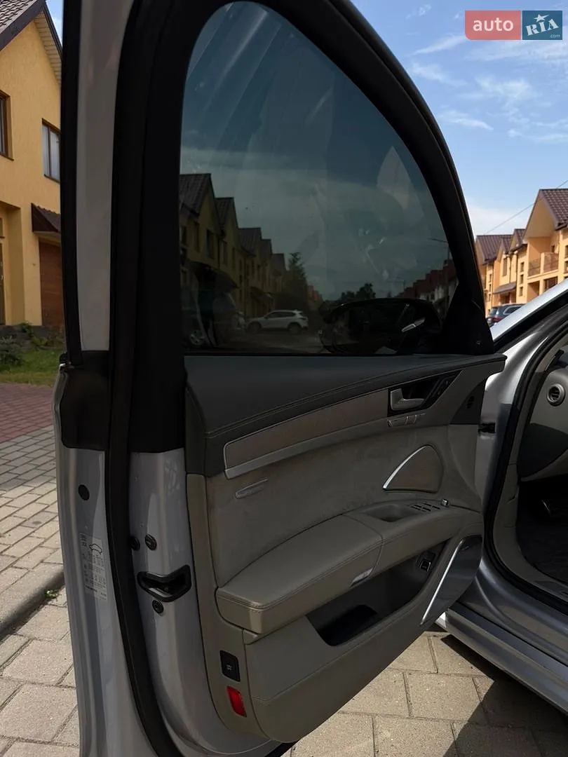 2015 Audi S8 - мініатюра 15