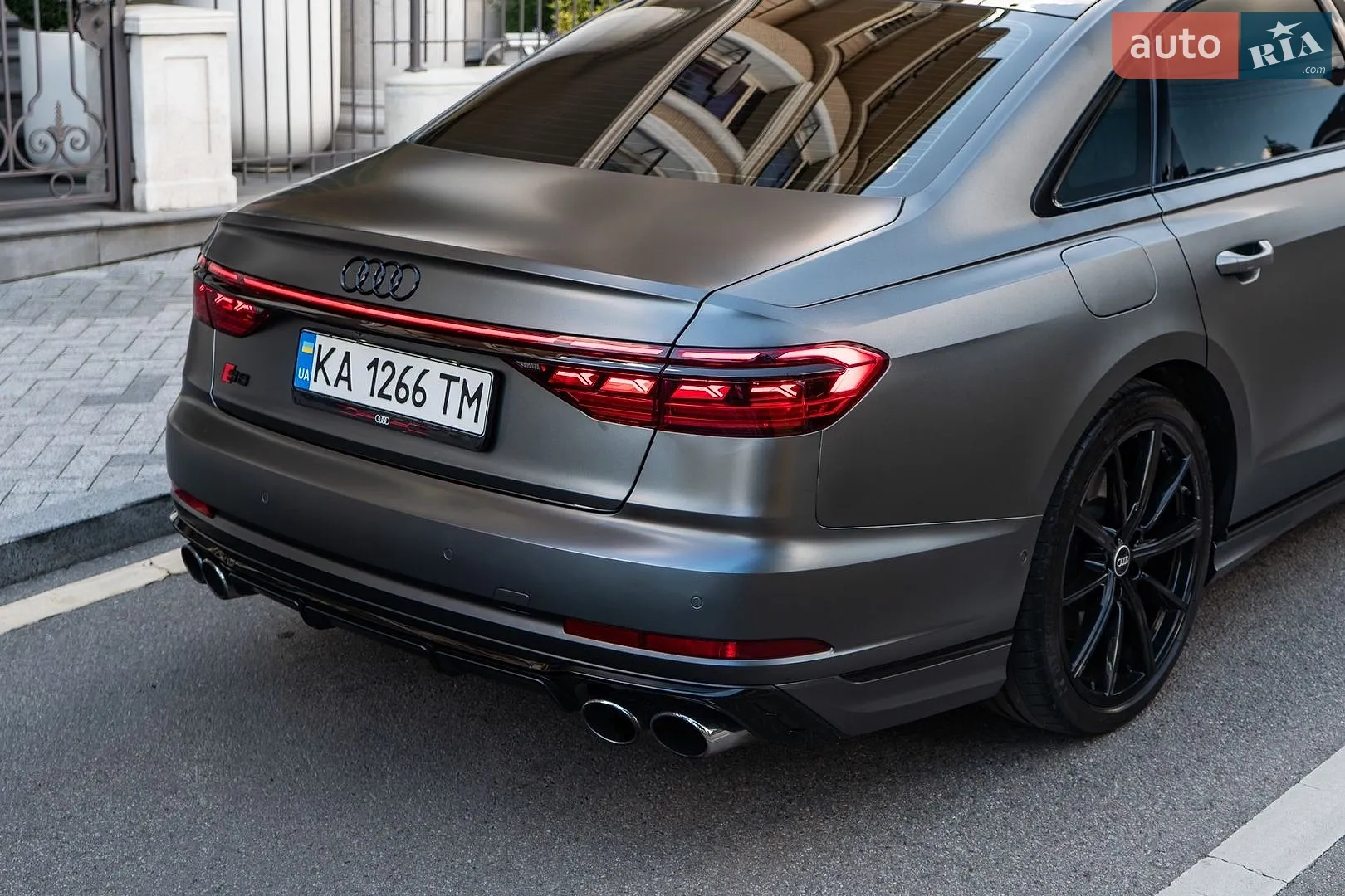 2023 Audi S8 - мініатюра 24