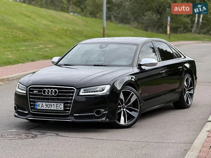 Audi S8