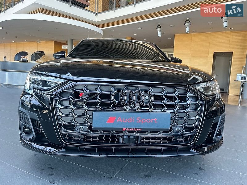Седан Audi S8 2026 в Дніпрі