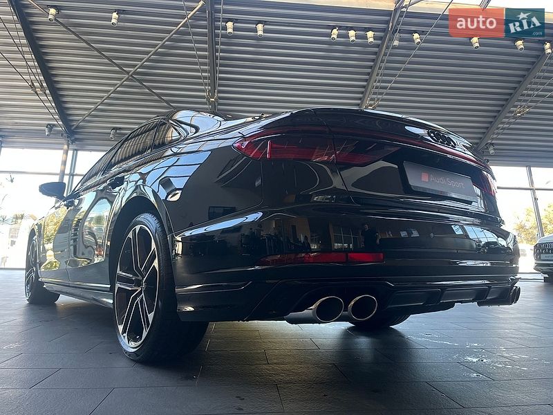 Седан Audi S8 2026 в Дніпрі