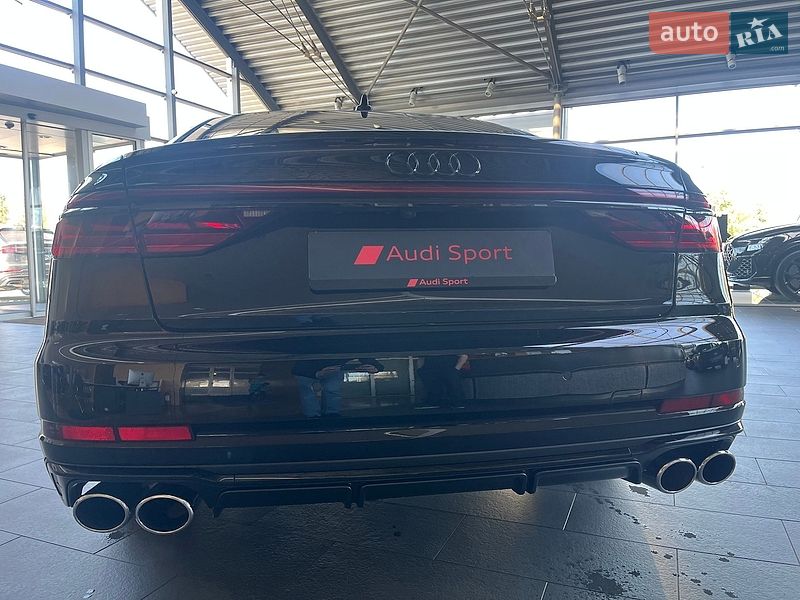 Седан Audi S8 2026 в Дніпрі