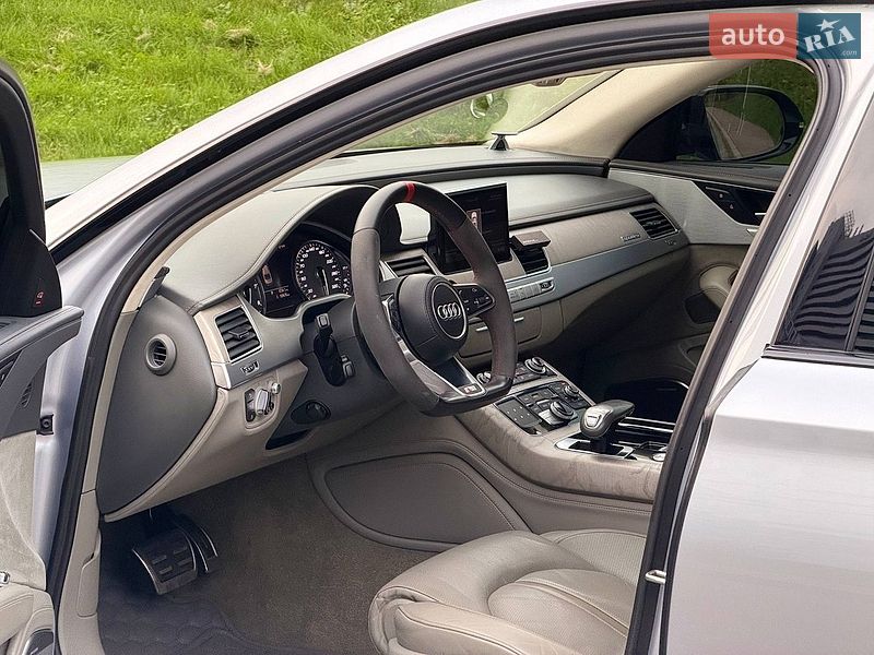 Седан Audi S8 2015 в Києві