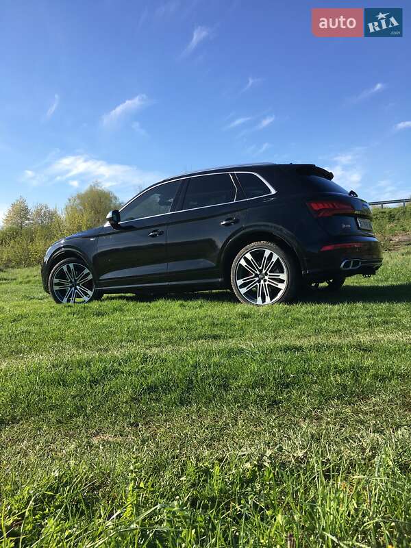 Внедорожник / Кроссовер Audi SQ5 2018 в Хмельницком