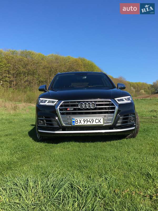 Внедорожник / Кроссовер Audi SQ5 2018 в Хмельницком