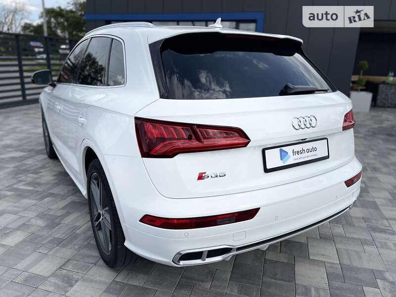 Внедорожник / Кроссовер Audi SQ5 2019 в Ровно