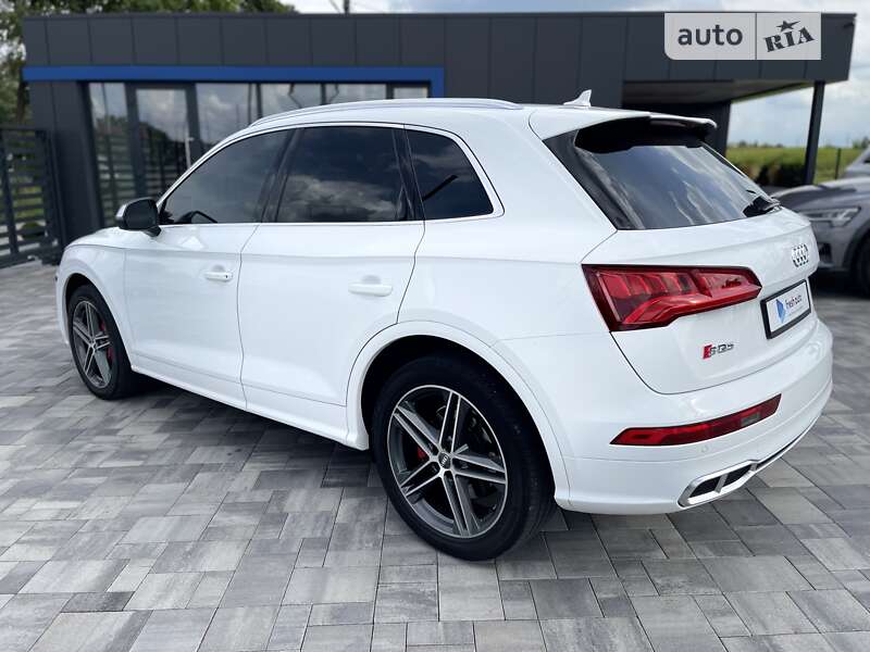 Внедорожник / Кроссовер Audi SQ5 2019 в Ровно