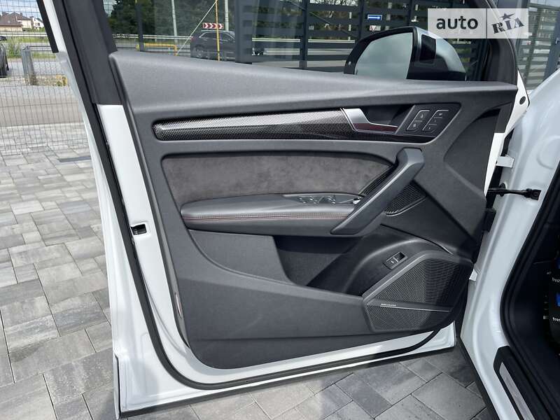 Внедорожник / Кроссовер Audi SQ5 2019 в Ровно