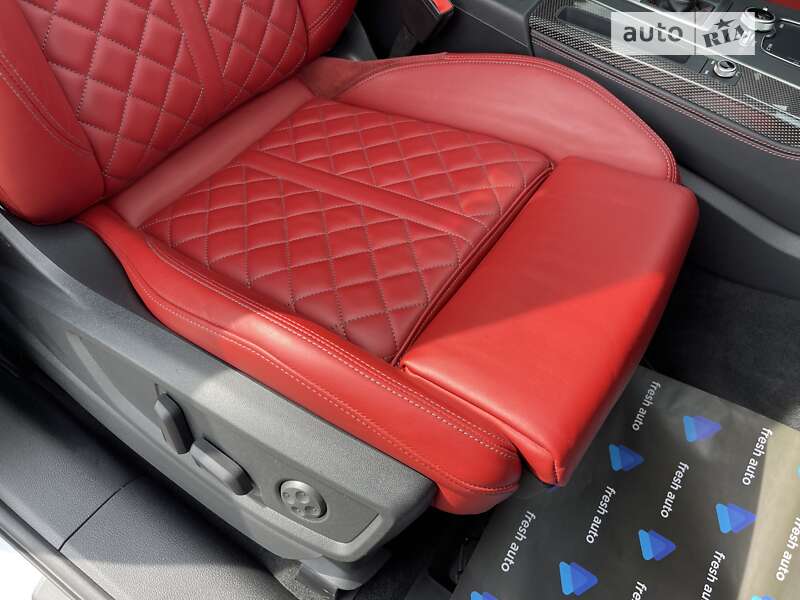 Внедорожник / Кроссовер Audi SQ5 2019 в Ровно