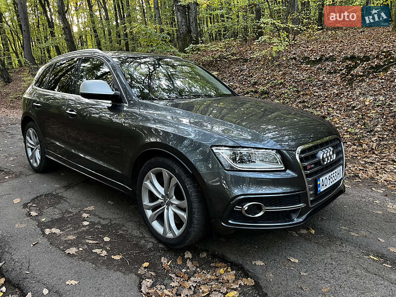Внедорожник / Кроссовер Audi SQ5 2015 в Мукачево