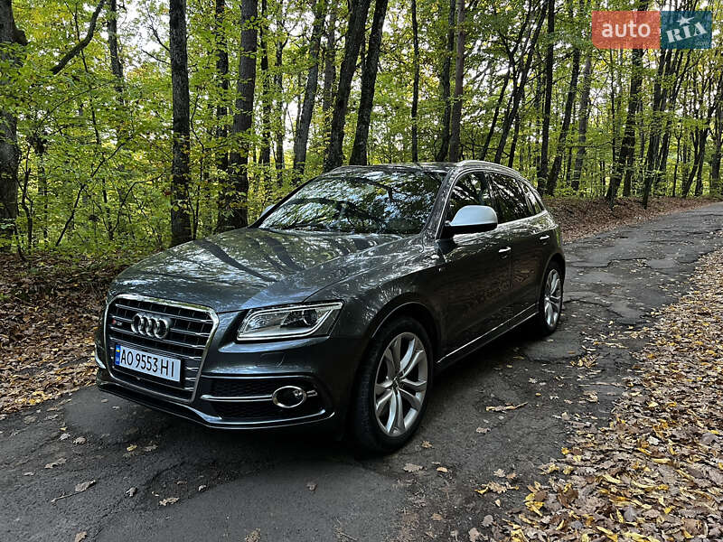 Внедорожник / Кроссовер Audi SQ5 2015 в Мукачево