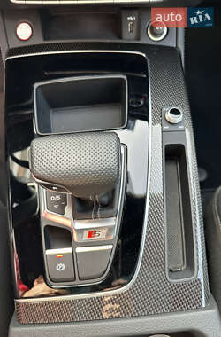 Внедорожник / Кроссовер Audi SQ5 2022 в 