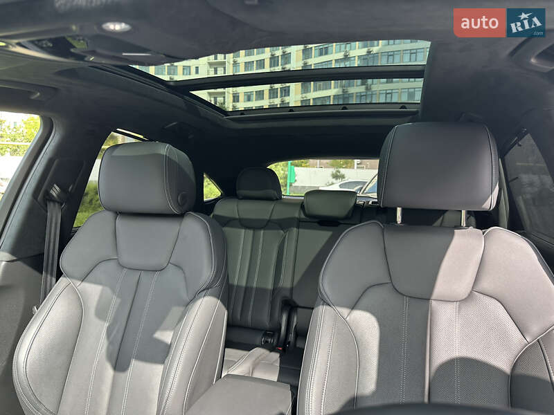 Внедорожник / Кроссовер Audi SQ5 2022 в Одессе