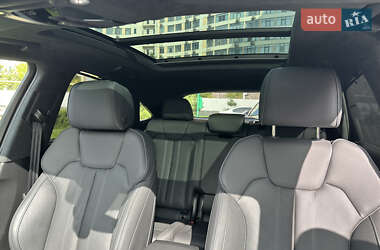 Внедорожник / Кроссовер Audi SQ5 2022 в 