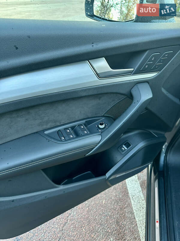Внедорожник / Кроссовер Audi SQ5 2018 в Киеве фото 13 Внедорожник / Кроссовер Audi SQ5 2018 в Киеве