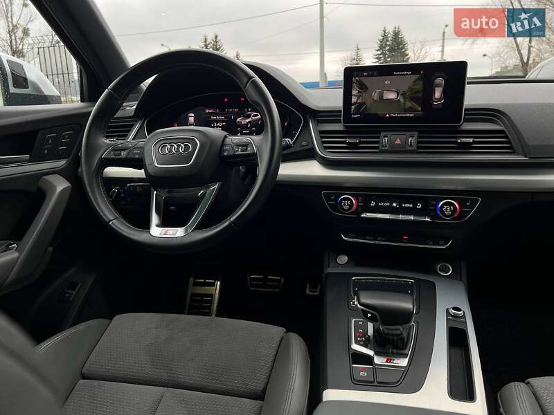 Позашляховик / Кросовер Audi SQ5 2017 в Львові