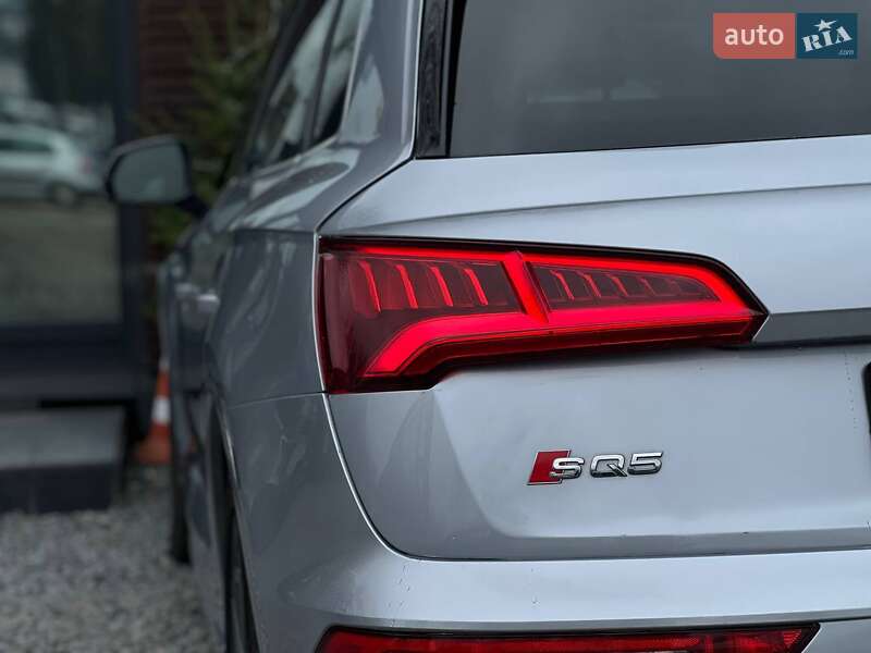 Позашляховик / Кросовер Audi SQ5 2017 в Львові