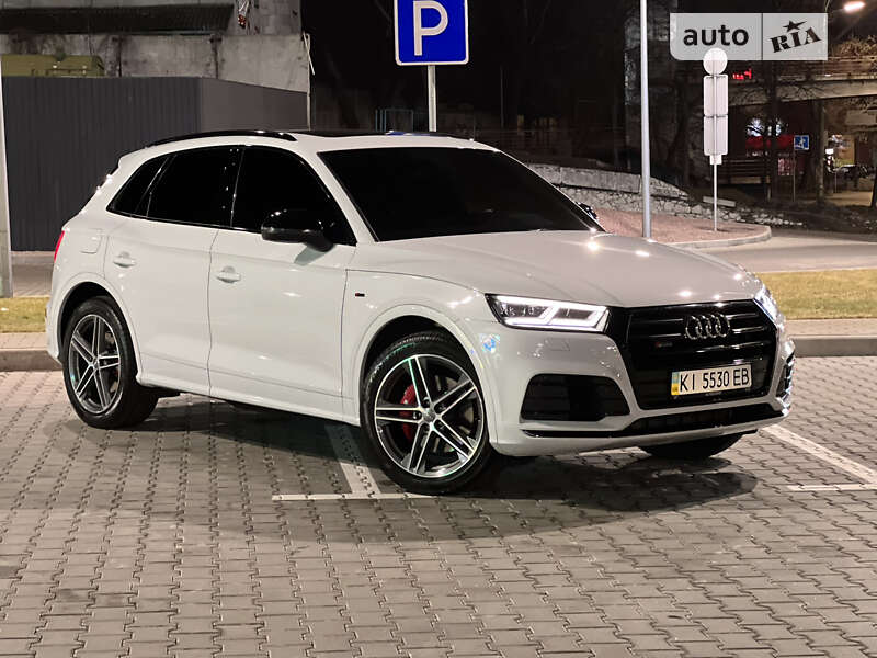 Внедорожник / Кроссовер Audi SQ5 2019 в Киеве