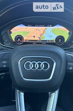 Позашляховик / Кросовер Audi SQ5 2017 в Стрию