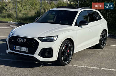 Внедорожник / Кроссовер Audi SQ5 2019 в 