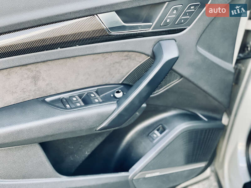 Позашляховик / Кросовер Audi SQ5 2019 в Одесі