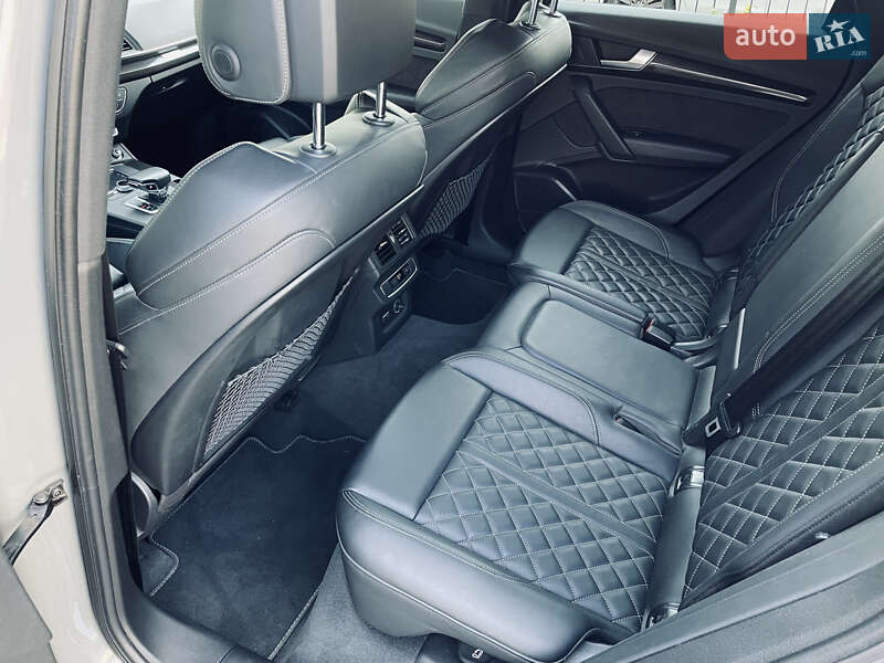 Позашляховик / Кросовер Audi SQ5 2019 в Одесі