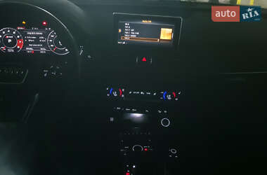 Внедорожник / Кроссовер Audi SQ5 2018 в 