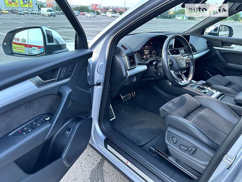 Внедорожник / Кроссовер Audi SQ5 2019 в Ровно