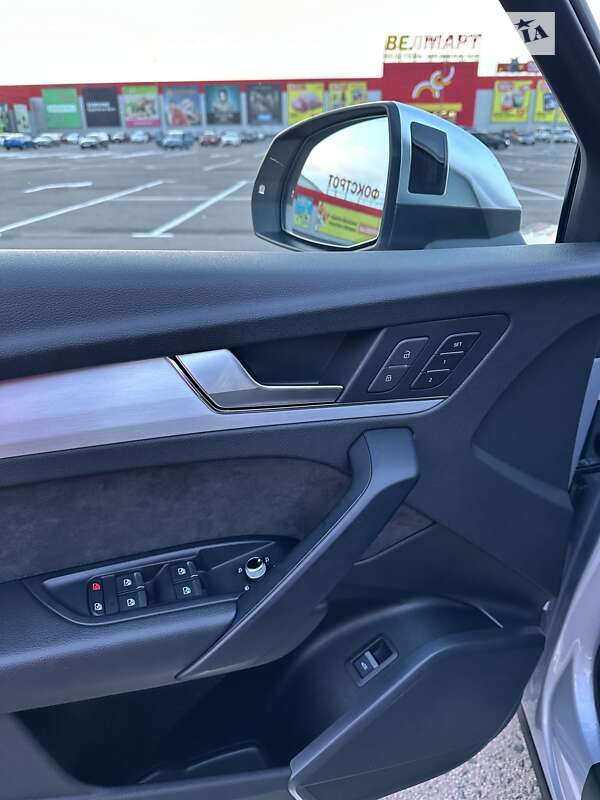 Внедорожник / Кроссовер Audi SQ5 2019 в Ровно