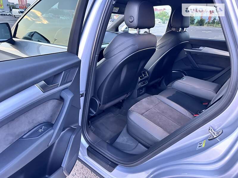 Внедорожник / Кроссовер Audi SQ5 2019 в Ровно